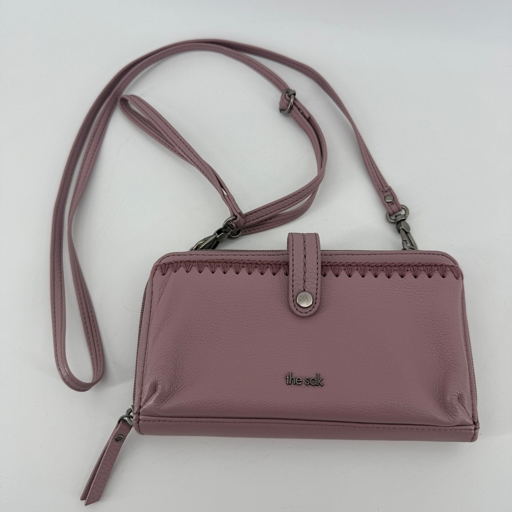 The Sak Iris Smartphone Wallet Rosewood Leather Crossbody Bag Wristlet Clutch